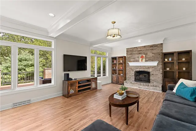 600 Victoria Ln gallery image 30