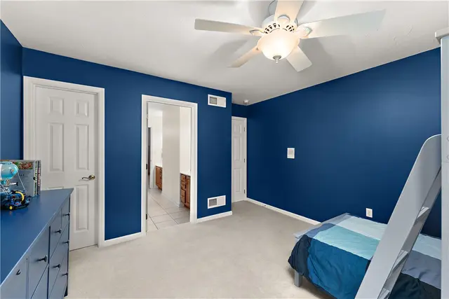 600 Victoria Ln gallery image 31