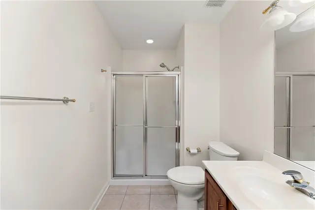 600 Victoria Ln gallery image 36