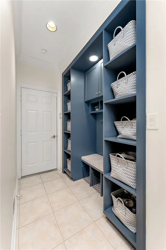 600 Victoria Ln gallery image 39
