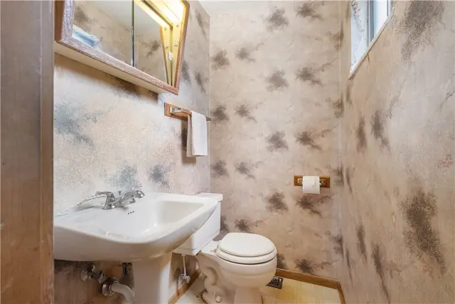 601 Dressel Rd gallery image 6
