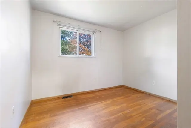 601 Dressel Rd gallery image 33