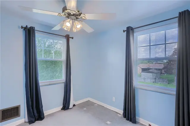 601 Lochinvar Dr gallery image 11
