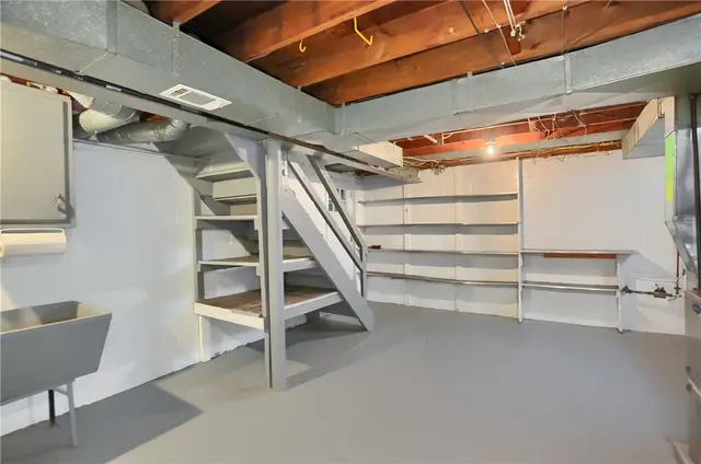 601 Lochinvar Dr gallery image 14