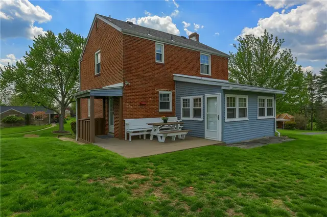 601 Lochinvar Dr gallery image 30