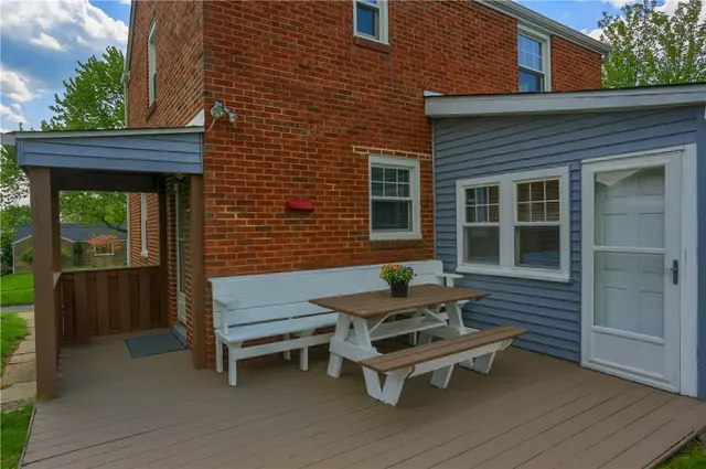 601 Lochinvar Dr gallery image 33
