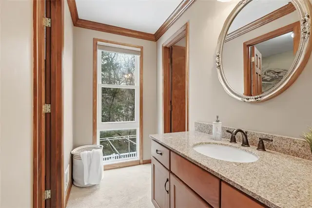 601 Overlook Ct gallery image 2