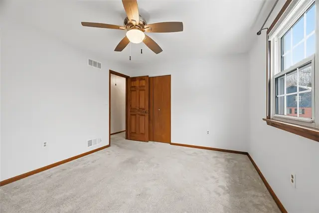 601 Overlook Ct gallery image 22