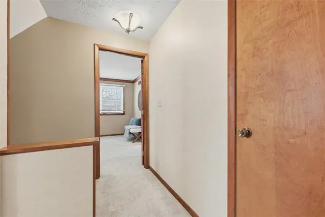 601 Overlook Ct gallery image 32