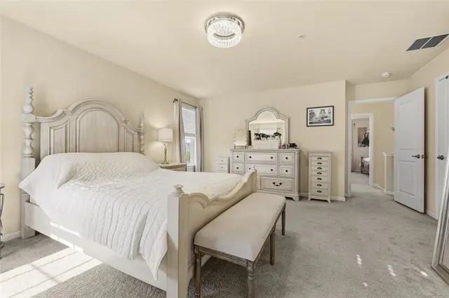 601 Pointe View DRIVE gallery image 4