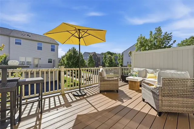 601 Pointe View DRIVE gallery image 13
