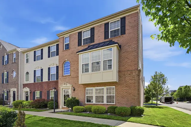 601 Pointe View DRIVE gallery image 15