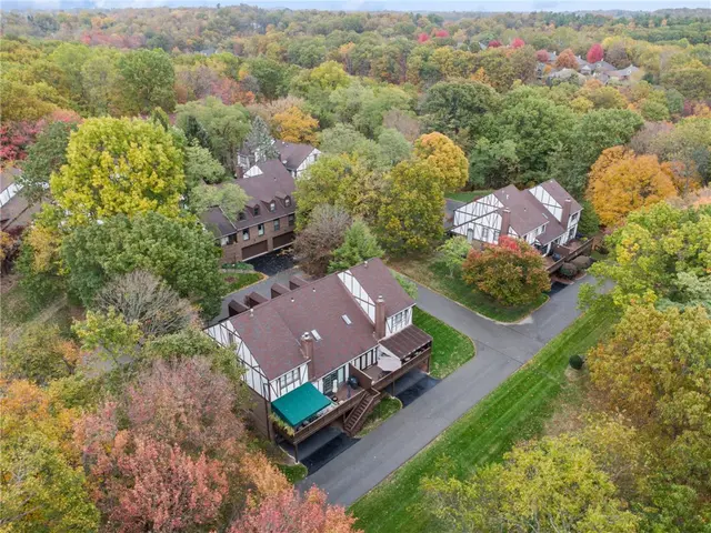 601 Timber Ln gallery image 5