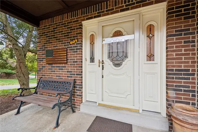 601 Timber Ln gallery image 25