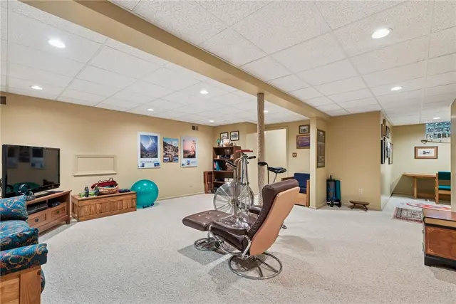 601 Timber Ln gallery image 31