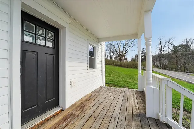 6012 Cunningham Road gallery image 2