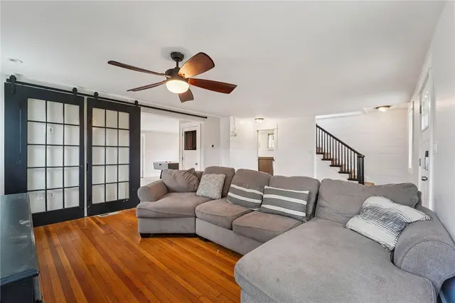 6012 Cunningham Road gallery image 4