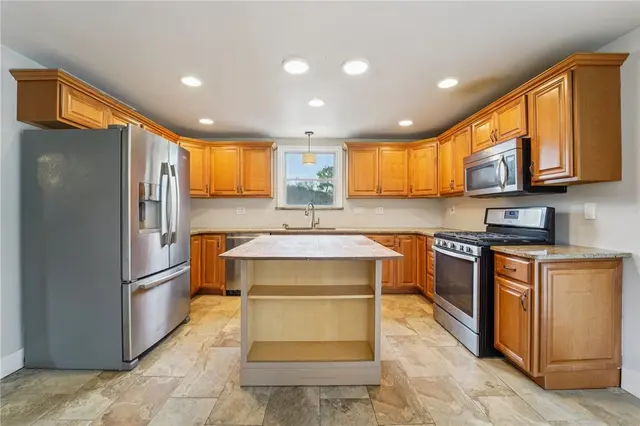 6012 Cunningham Road gallery image 6