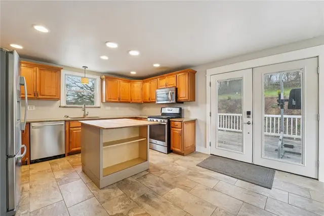 6012 Cunningham Road gallery image 9