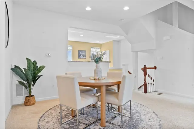 602 Fairgate Dr gallery image 5