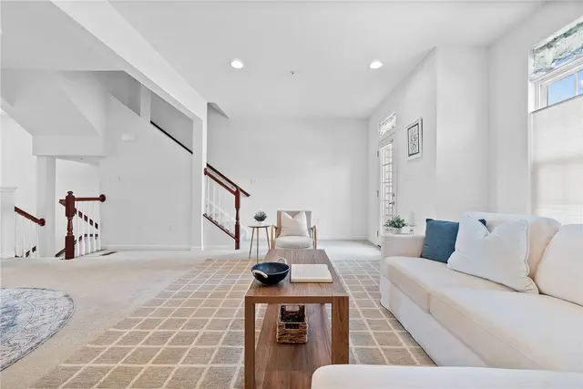602 Fairgate Dr gallery image 10
