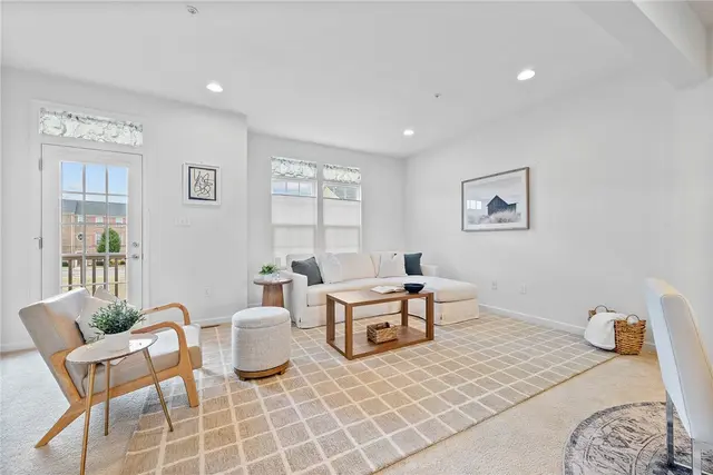 602 Fairgate Dr gallery image 15