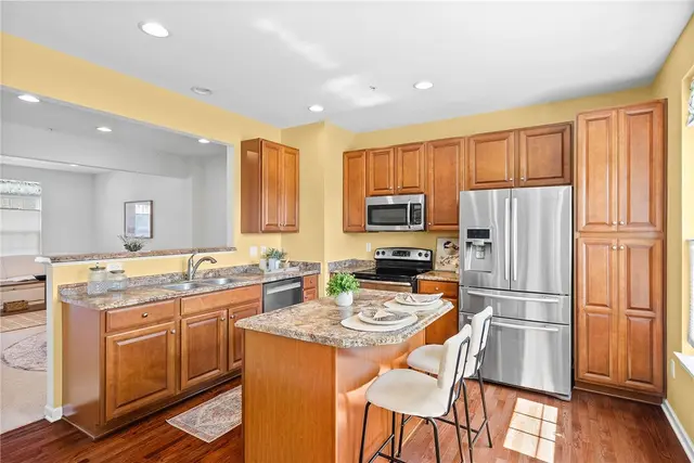 602 Fairgate Dr gallery image 18