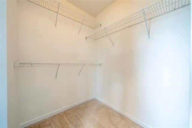 602 Fairgate Dr gallery image 34