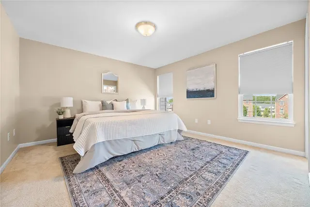 602 Fairgate Dr gallery image 37