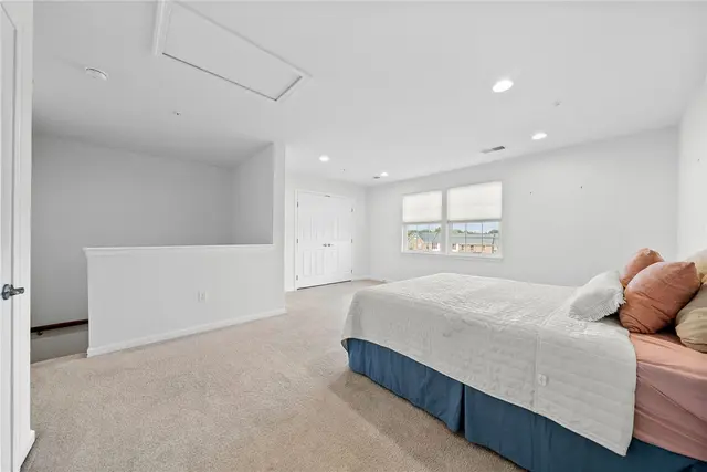 602 Fairgate Dr gallery image 44
