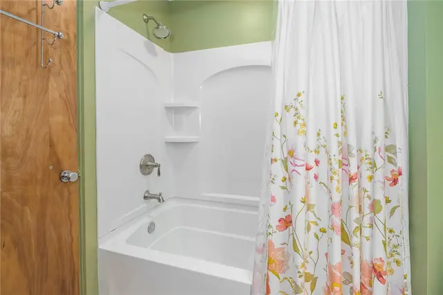 603 Greenspring Dr gallery image 5