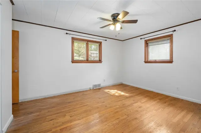 603 Greenspring Dr gallery image 21