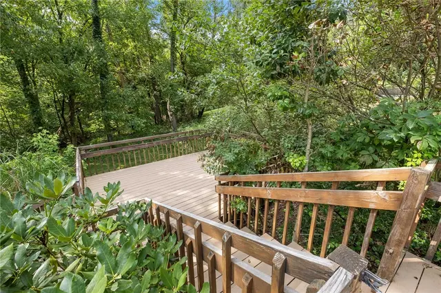 603 Greenspring Dr gallery image 35