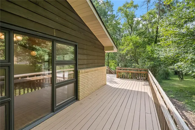 603 Greenspring Dr gallery image 30