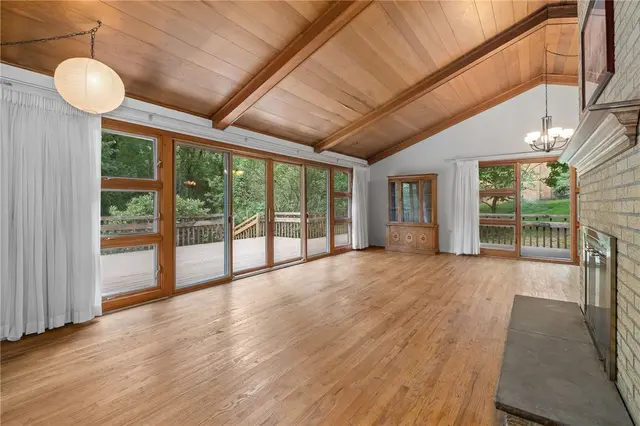 603 Greenspring Dr gallery image 37