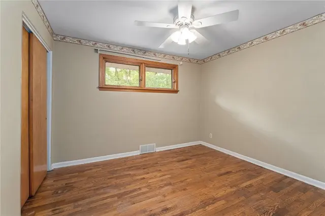 603 Greenspring Dr gallery image 39
