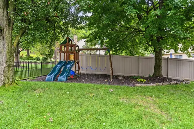 604 Jennifer Dr gallery image 7