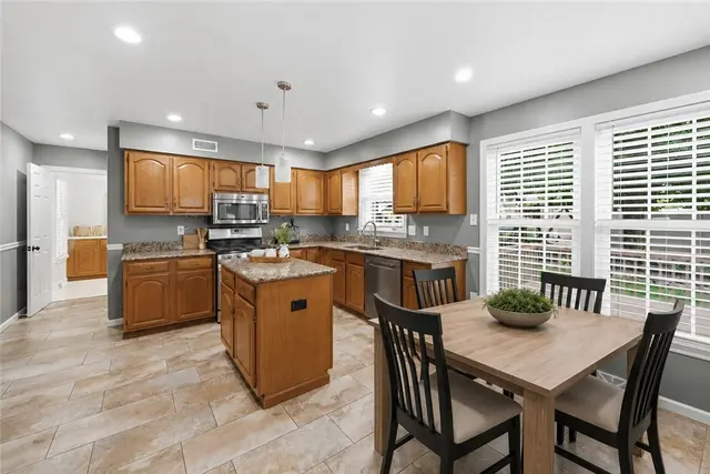 604 Jennifer Dr gallery image 10