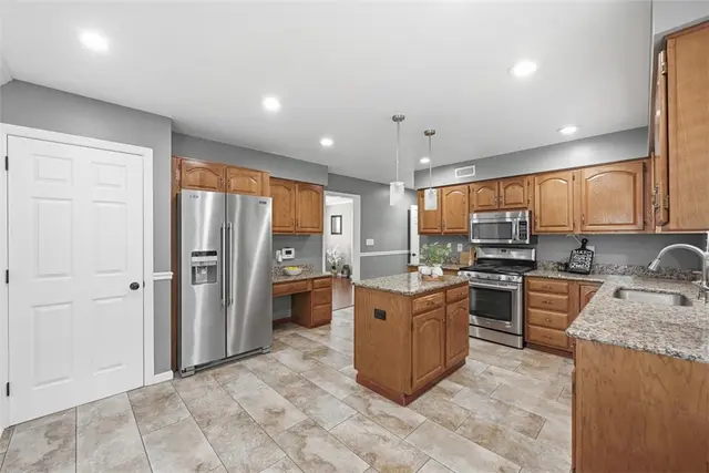 604 Jennifer Dr gallery image 14
