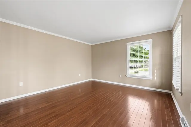 604 Jennifer Dr gallery image 18