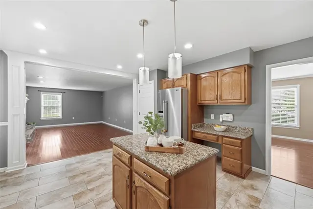 604 Jennifer Dr gallery image 35