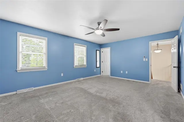 604 Jennifer Dr gallery image 36