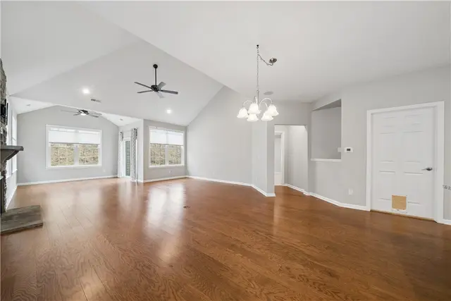 6043 Liberty Blvd. gallery image 15