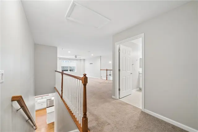 6043 Liberty Blvd. gallery image 28