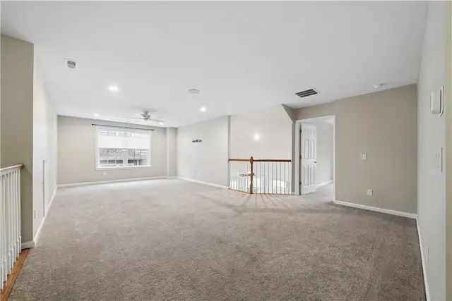 6043 Liberty Blvd. gallery image 34