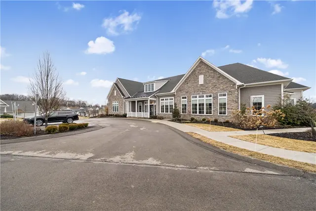6043 Liberty Blvd. gallery image 42