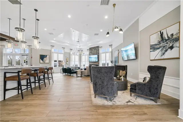 6043 Liberty Blvd. gallery image 48