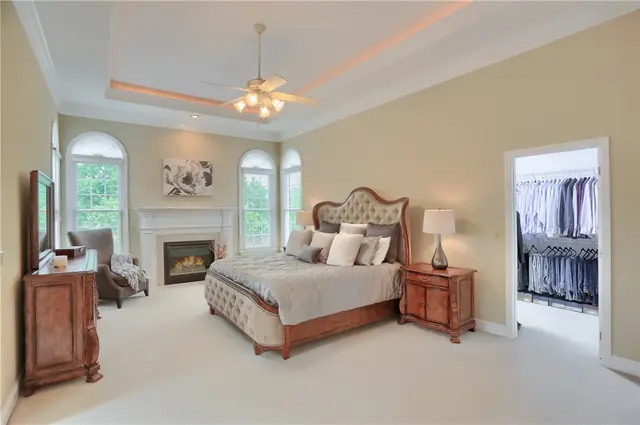 606 Adare Court gallery image 11