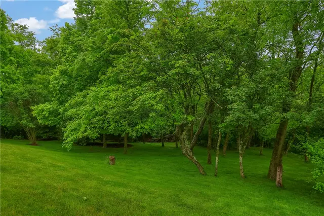 606 Adare Court gallery image 22
