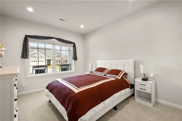 6067 Liberty Blvd. gallery image 13